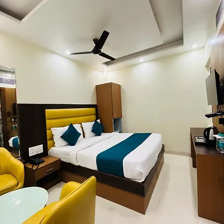 Hotel Royal Rosette With Free Wi-Fi Near New Delhi Railway Station